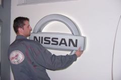 nissan13