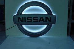 nissan41