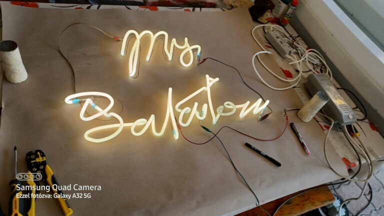 May Balaton neon