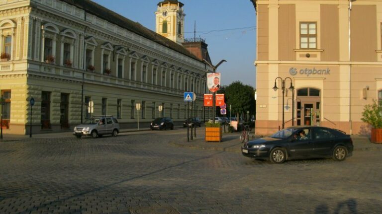 Napelemes PAJZS reklám — tervező: Vidákovics László