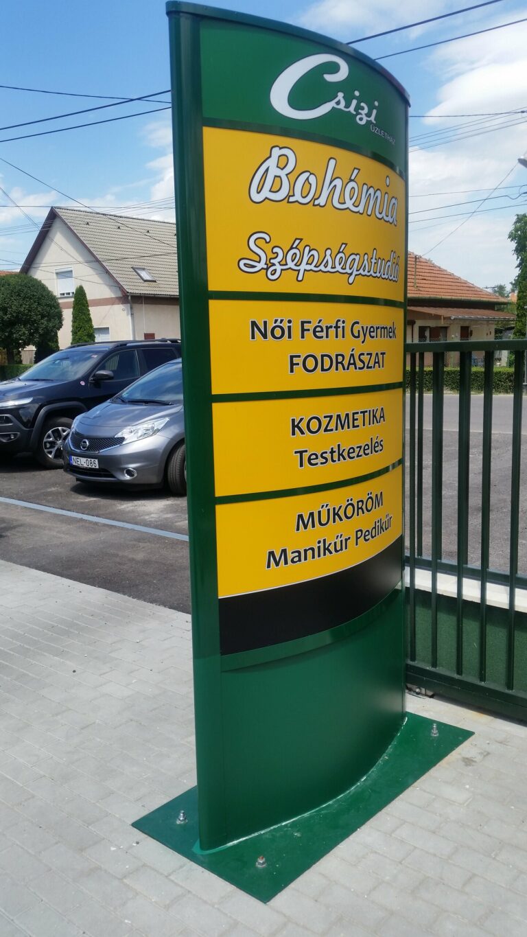 Totemoszlop, reklámoszlop – munkafotó