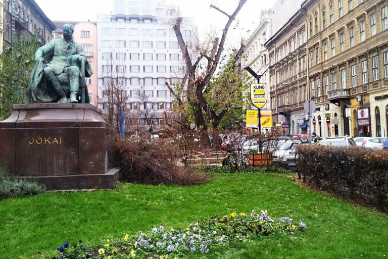 Világító reklám, cégtábla – munkafotó